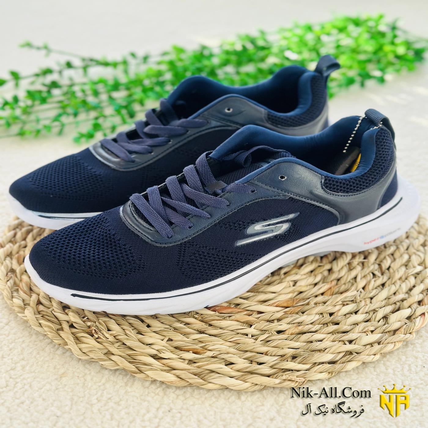 اسکیچرز سرمه ایی