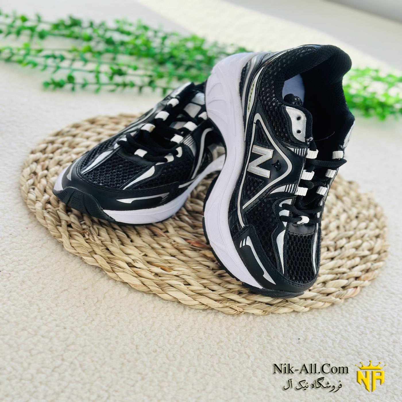 نیوبالانس دوستاره مشکی