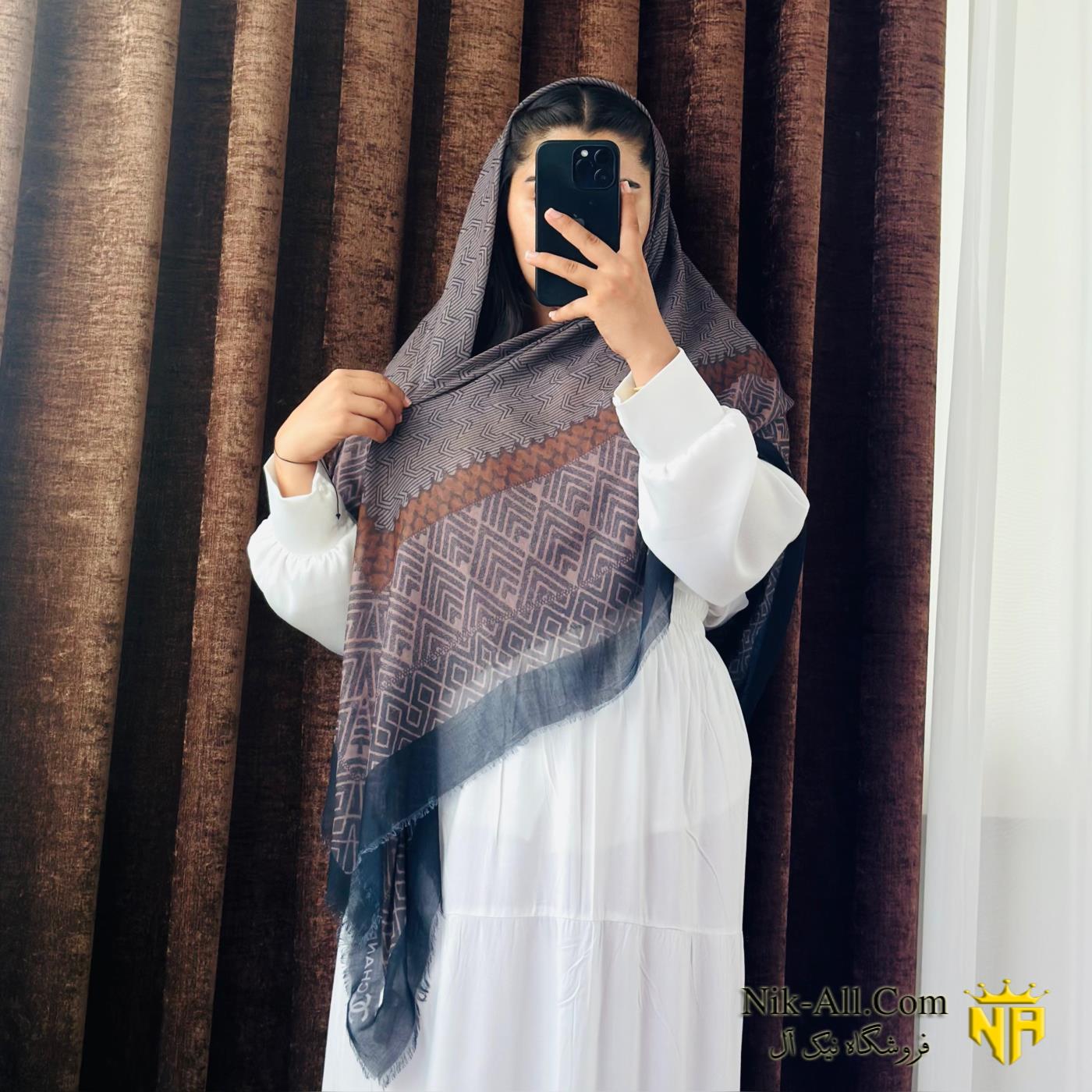 روسری ابریشمی طرح لوزی 