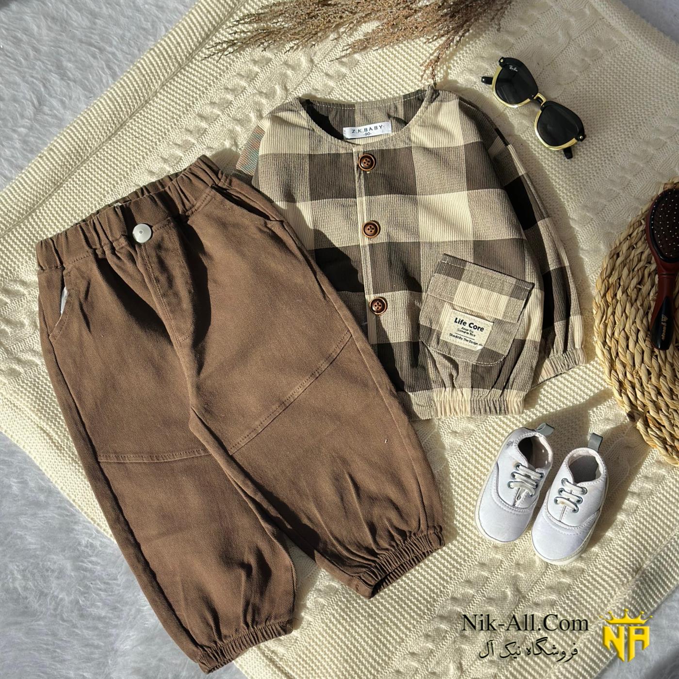 446 سه تیکه چهار خانه کرم 